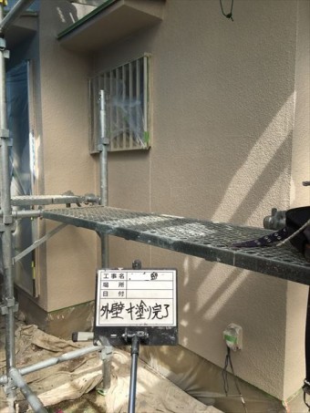 外壁塗装 中塗り