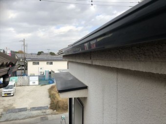 雨樋の付いた軒部分