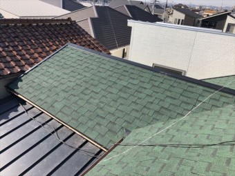 加古川市でアルマ葺き替えの棟板金施工完了写真