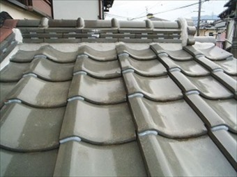 ラバーロック工法 桟山の頂点部のみ