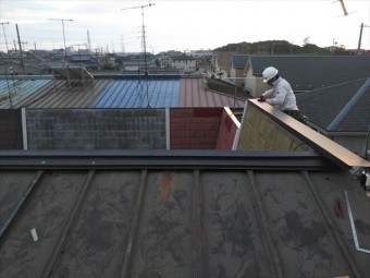高砂市の台風被害の屋根の笠木の長さ調整