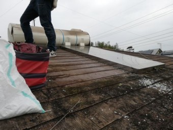 加古郡の温水器撤去作業