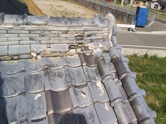 強風被害を受けた瓦屋根