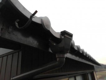 姫路市 雨樋交換工事 吊り金具