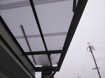 ポリカ波板