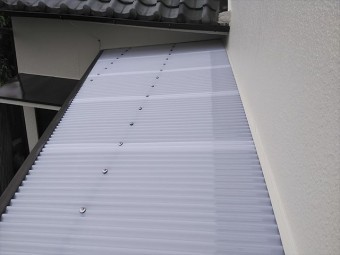姫路市のポリカ波板の張替え作業後の写真