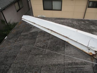 姫路市香寺町の飛散跡のある棟板金
