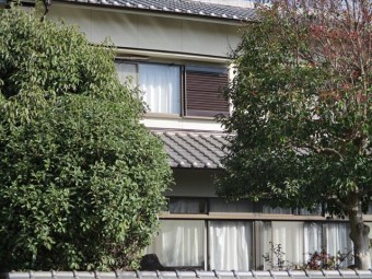 姫路市飾磨区の外壁塗装後の道路からの外観