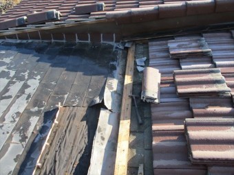 加西市の既存の銅板の撤去作業