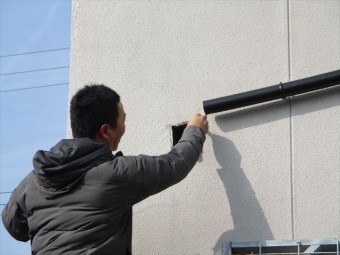 姫路市のベランダ排水口外周部のコーキング