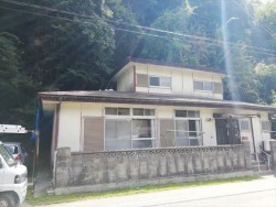 宍粟市のガルテクトカバー工法の施工前