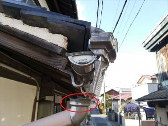 姫路市での破損した集水器の取外し作業