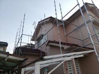 たつの市の葺き替え工事の足場施工作業