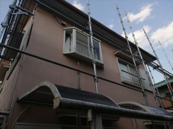 たつの市の足場施工の為のテラスのポリカ取外し