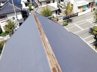 台風被害 棟板金破損