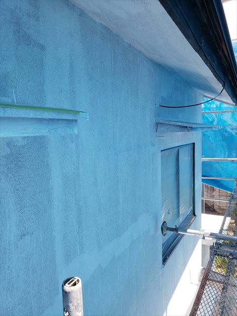 姫路市の外壁塗装工事の下塗り作業完了