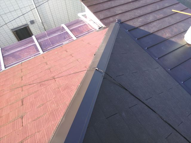 加古川市の葺き替え作業での棟板金交換完工写真