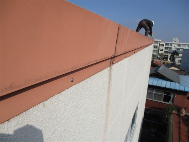 姫路市の折板屋根の壁面アンカー追加補強