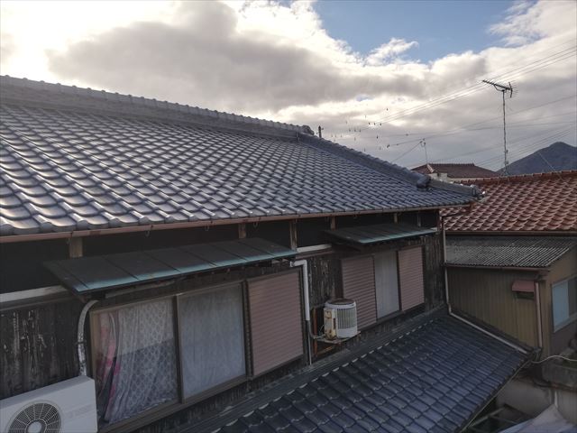 加古川市での無料診断時の瓦屋根の写真